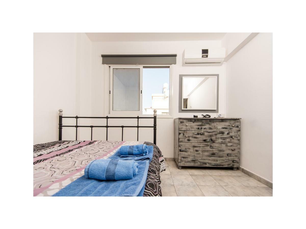 Holiday Apartment Larnaca Extérieur photo